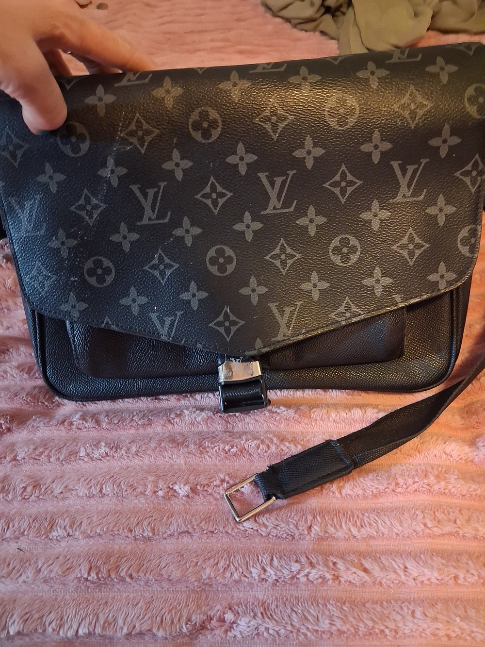 Louis Vuitton Brown and Black Monogram Messenger Bag - Picture 2 of 4